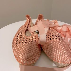 It’s more like a peachy punk color